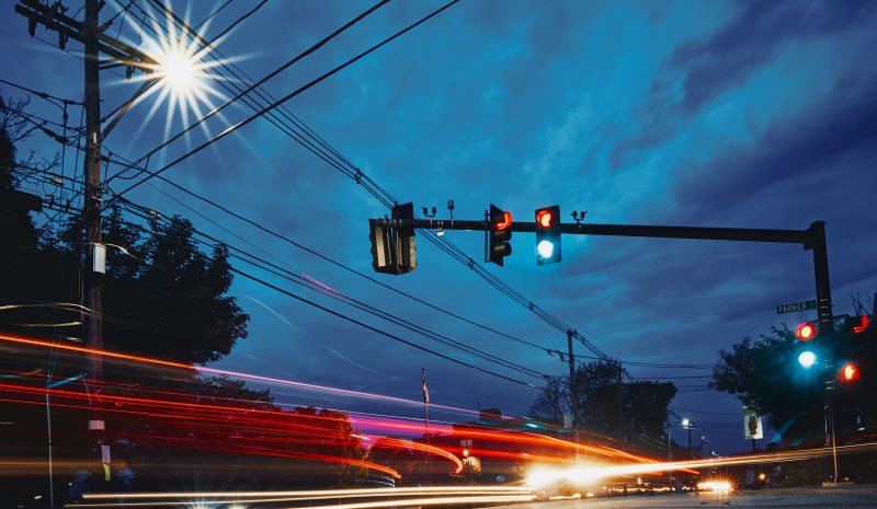 Optimización del tráfico en tiempo real con IA en semáforos